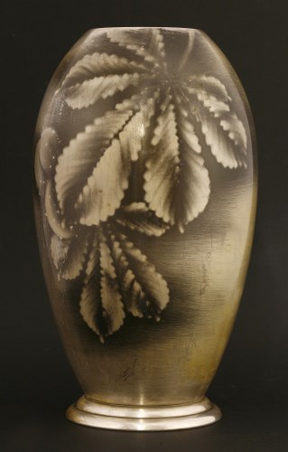 Lot 250 - An Art Deco Ikora metal dinanderie vase
