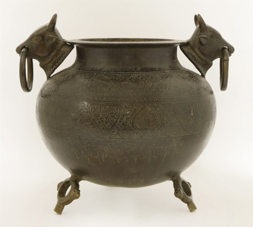 Lot 253 - A large Indian bronze cauldron