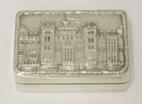 Lot 598 - An Elizabeth II castle top silver snuff box