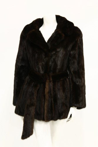 Lot 255 - A Bianca Furs London chestnut mink fur quarter length coat