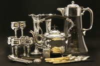 Lot 200 - A set of silver teaspoons