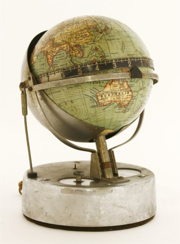 Lot 97 - An unusual globe desk clock