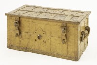 Lot 467 - An Armada chest