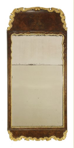 Lot 522 - An Irish(?) walnut wall mirror