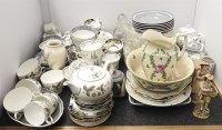 Lot 1325 - A quantity of dinnerware