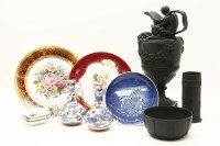 Lot 1302 - A collection of ceramics