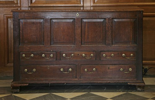 Lot 14 - A four-panel oak mule chest