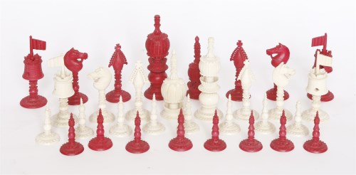 Lot 33 - A Chinese ivory chess set