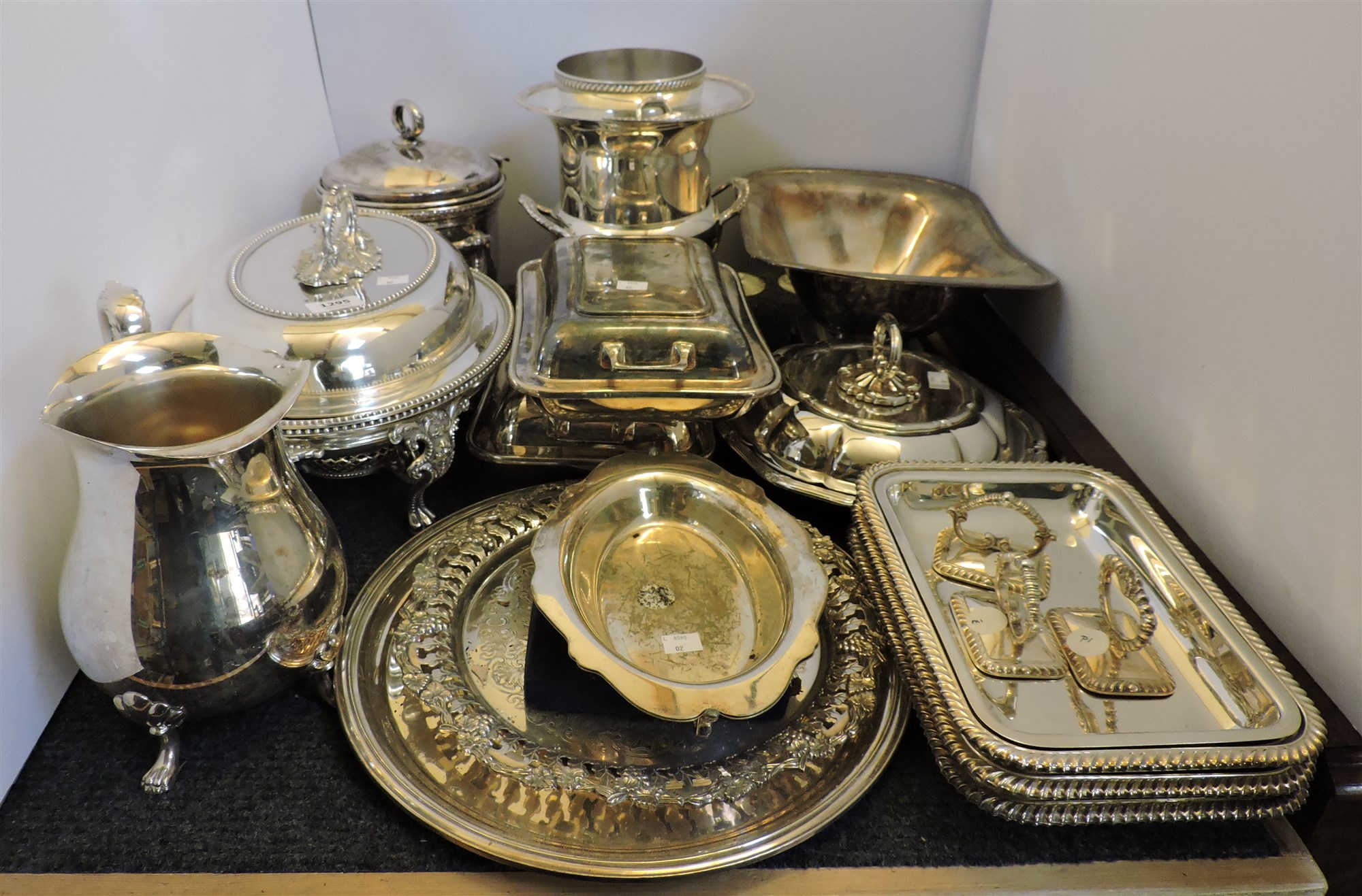 Lot 1295 Silver plated items including entree dishes