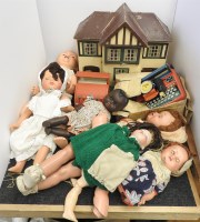 Lot 1335 - A 1930s wooden dolls house