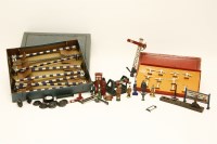 Lot 1134 - A Hornby Railway accessories no.5 'gradient posts and mile posts' set in original box (lacking)