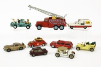 Lot 206 - A collection of unboxed and play worn die cast toys
