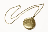 Lot 283 - A gold circular locket