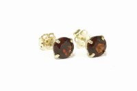 Lot 292 - A pair of 9ct gold garnet earrings
0.60g