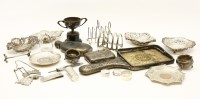 Lot 129 - Miscellaneous silver
