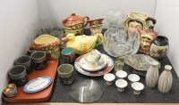 Lot 294 - A quantity of miscellaneous ceramics
