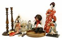 Lot 315 - A small collection of dolls