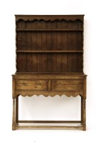 Lot 412 - An oak dresser