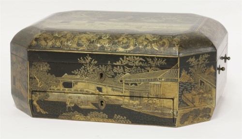 Lot 152 - An early 19th century Chinese export lacquer games box