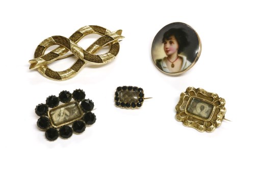Lot 51 - A collection of Georgian and later brooches
