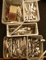 Lot 259 - A quantity of mixed cutlery