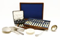 Lot 138 - A cased sets of hallmarked silver teaspoons
