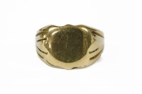 Lot 15 - A gentleman's 18ct gold signet ring