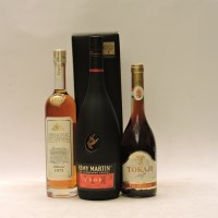Lot 195 - Assorted to include: Rémy Martin VSOP