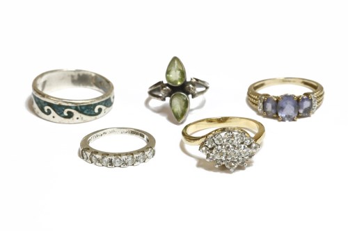 Lot 4 - Five assorted rings