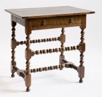 Lot 392 - An oak side table