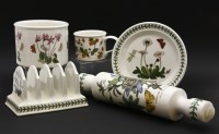 Lot 254 - A large quantity of Portmeirion 'the Botanic Garden' pattern ceramics