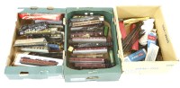 Lot 312 - A collection of mostly unboxed trains