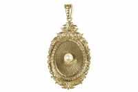 Lot 22 - A 9ct gold single cultured pearl locket