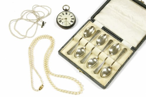 Lot 56 - A collection of miscellaneous items to include a two row cultured pearl necklace