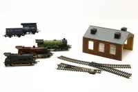 Lot 249 - A collection of mixed Hornby and '00' items