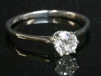Lot 187 - A single stone diamond ring with an old European cut diamond