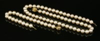 Lot 282 - A single row uniform cultured pearl necklace
