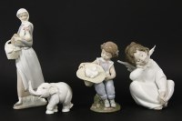 Lot 204 - A collection of Lladro figures to include ‘Angel Dreaming’ 4961