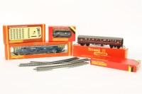 Lot 294 - Hornby triang '00' gauge trains