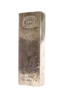Lot 133 - A silver ingot (Johnson Matthey) 1990. 32oz. 12cm long