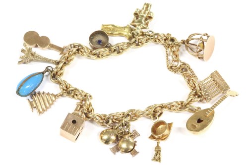 Lot 35 - An Italian gold knot link bracelet