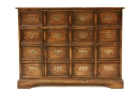 Lot 542 - An 18th century style oak chest of drawers