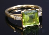 Lot 350 - An 18ct gold single stone peridot ring