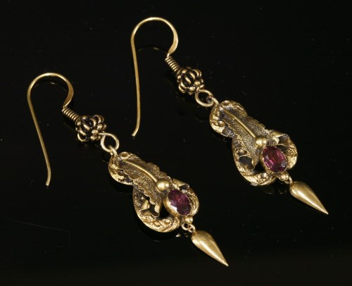 Lot 39 - A pair of Victorian gold garnet drop earrings