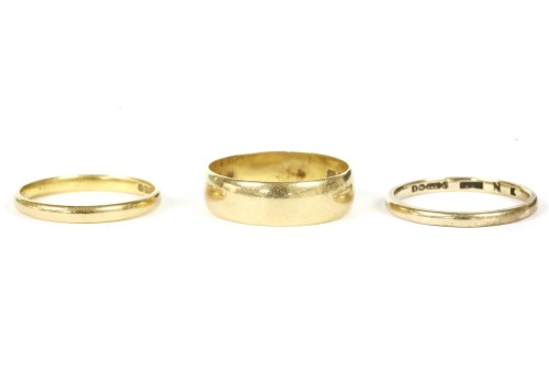 Lot 113 - Two 22ct gold wedding rings