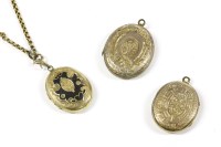 Lot 70 - Three back and front oval lockets