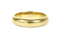 Lot 6 - A 22ct gold 'D' shaped wedding ring