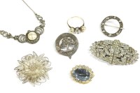 Lot 185 - A collection of costume jewellery