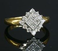 Lot 426 - An 18ct gold lozenge-shaped diamond cluster ring