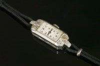 Lot 609 - A ladies' Art Deco diamond set mechanical Swiss cocktail watch
